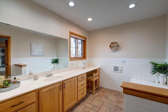 N2381 Highway 188, Lodi, WI 53555
