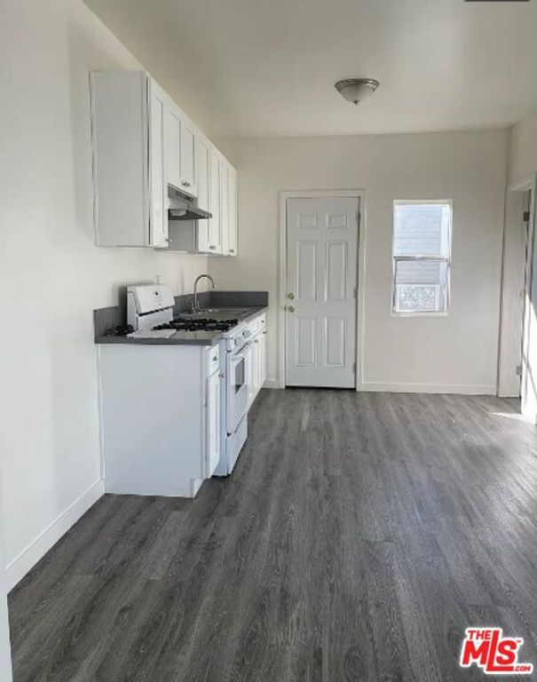 Image 6 of property listing at 206 E Avenue 40, Los Angeles, CA 90031