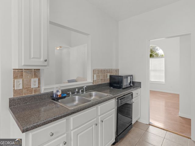 1815 Jeffery Court, Riverdale, GA 30296