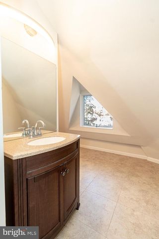 811 CEDAR AVE, Essex, MD 21221