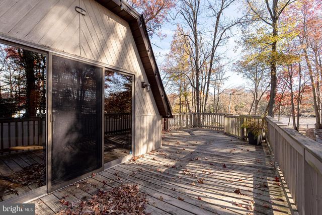 811 CEDAR AVE, Essex, MD 21221