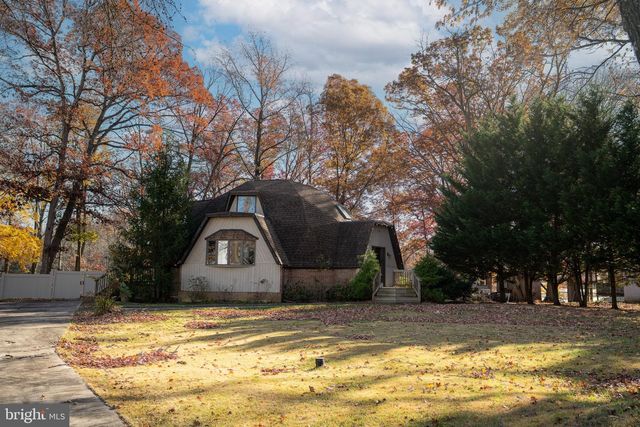 811 CEDAR AVE, Essex, MD 21221