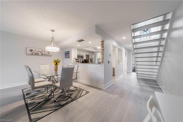 820 Meadowland DR # D, Naples, FL 34108