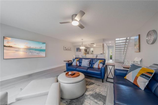 820 Meadowland DR # D, Naples, FL 34108