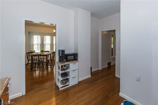 1465 Newman Avenue, Lakewood, OH 44107