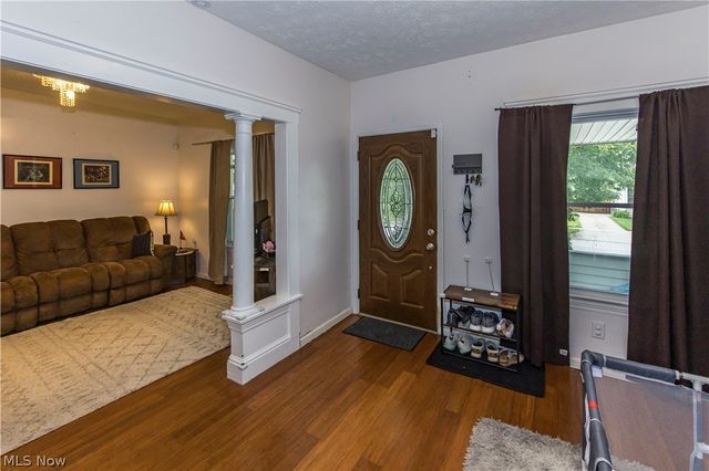 1465 Newman Avenue, Lakewood, OH 44107