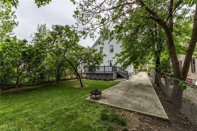 1465 Newman Avenue, Lakewood, OH 44107