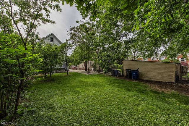 1465 Newman Avenue, Lakewood, OH 44107