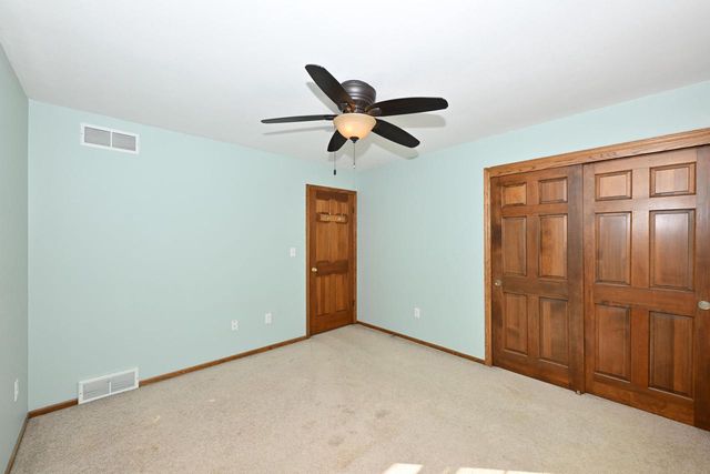 822 S Comanche LANE, Waukesha, WI 53188