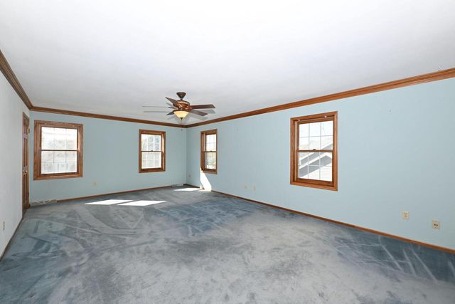 822 S Comanche LANE, Waukesha, WI 53188