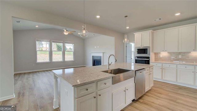 737 Dunlake Way, Locust Grove, GA 30248