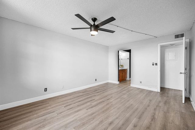 6190 Woodlands Boulevard 312, Tamarac, FL 33319