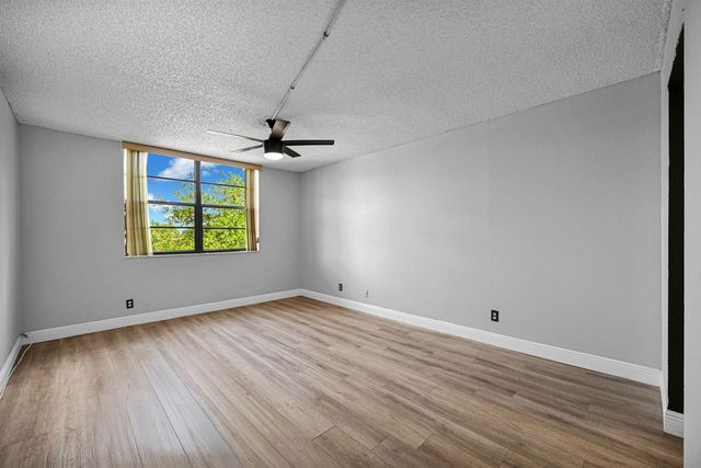 6190 Woodlands Boulevard 312, Tamarac, FL 33319