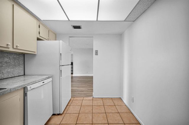 6190 Woodlands Boulevard 312, Tamarac, FL 33319