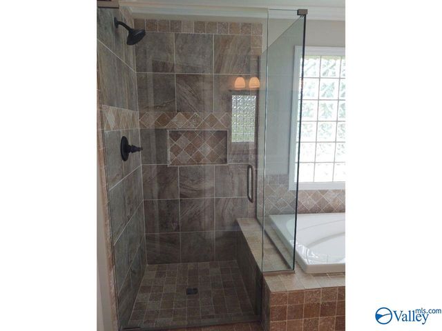 3102 Connomara Court, Owens Cross Roads, AL 35763