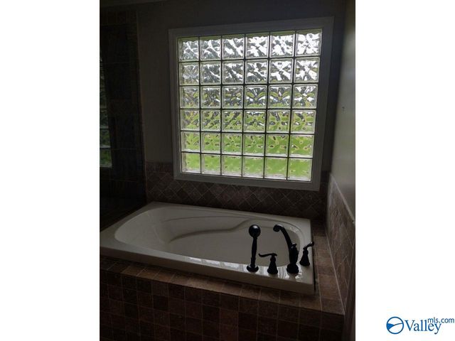 3102 Connomara Court, Owens Cross Roads, AL 35763