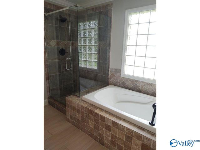 3102 Connomara Court, Owens Cross Roads, AL 35763