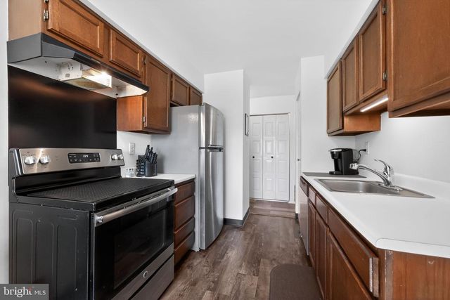 196 HUNTER CT, Marlton, NJ 08053