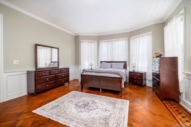 1 Ridgewood Drive, Wantagh, NY 11793