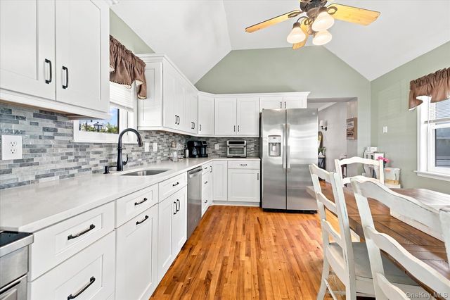 1 Ridgewood Drive, Wantagh, NY 11793