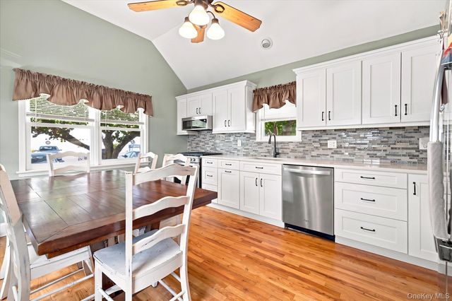 1 Ridgewood Drive, Wantagh, NY 11793