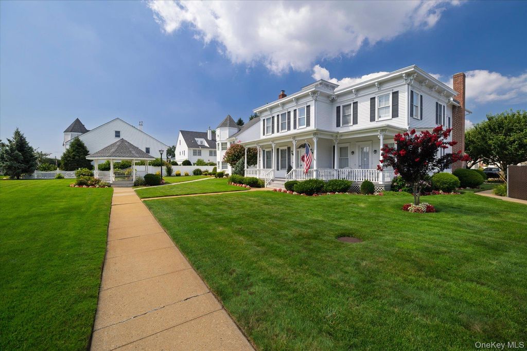 1 Ridgewood Drive, Wantagh, NY 11793 — exterior