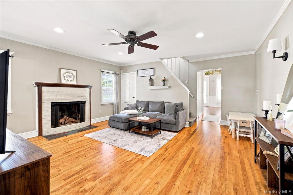 1 Ridgewood Drive, Wantagh, NY 11793 — photo 4