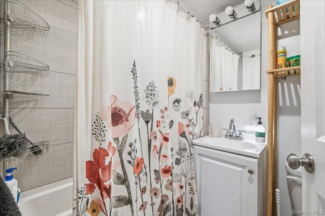 1210 Plainview Avenue, Far Rockaway, NY 11691