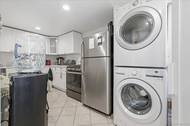 1210 Plainview Avenue, Far Rockaway, NY 11691