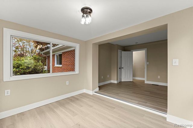 633 S Pontiac Trail, Walled Lake, MI 48390