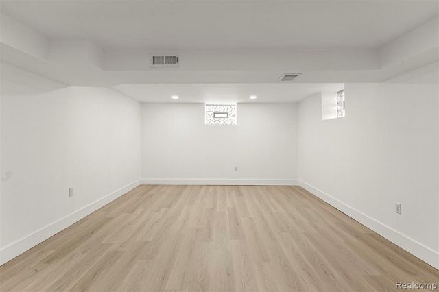 633 S Pontiac Trail, Walled Lake, MI 48390