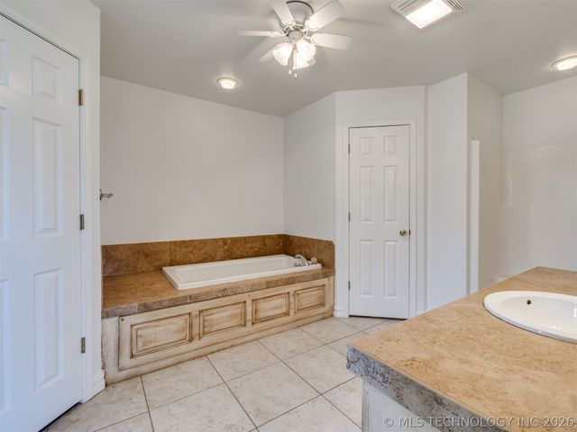 3110 E 55th Street S, Muskogee, OK 74403