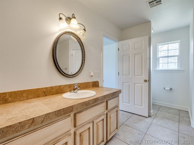 3110 E 55th Street S, Muskogee, OK 74403