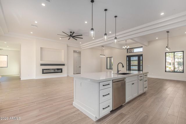 18225 W SAN JUAN Court, Litchfield Park, AZ 85340