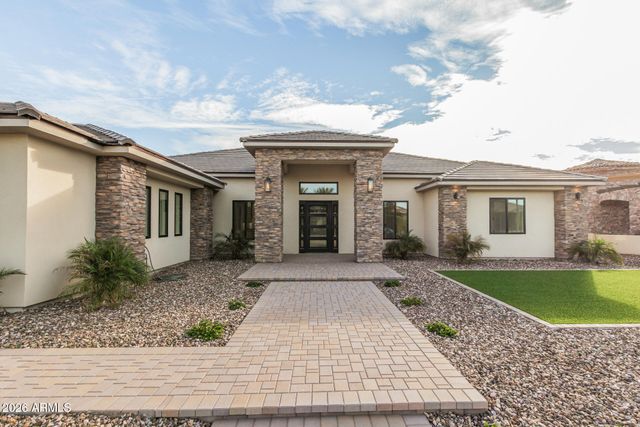18225 W SAN JUAN Court, Litchfield Park, AZ 85340