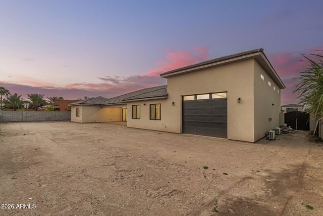 18225 W SAN JUAN Court, Litchfield Park, AZ 85340