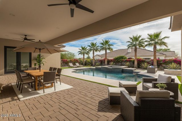 18225 W SAN JUAN Court, Litchfield Park, AZ 85340