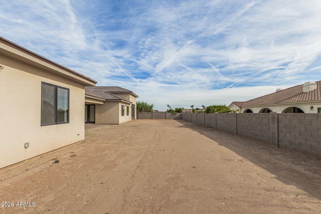 18225 W SAN JUAN Court, Litchfield Park, AZ 85340