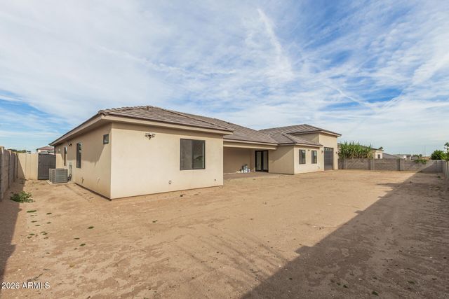 18225 W SAN JUAN Court, Litchfield Park, AZ 85340