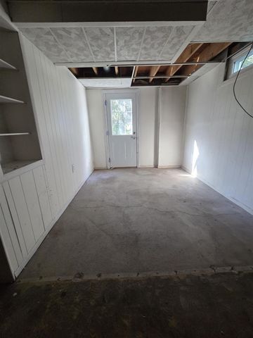 1422 Lake Avenue, Portage, MI 49002