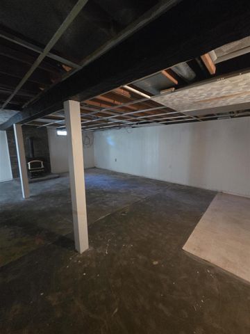 1422 Lake Avenue, Portage, MI 49002