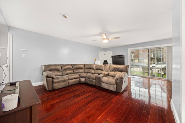 7008 Oconnell Drive 101, Chicago Ridge, IL 60415