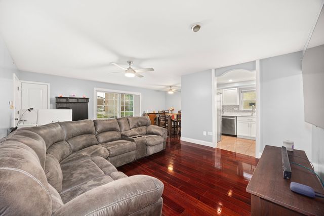 7008 Oconnell Drive 101, Chicago Ridge, IL 60415