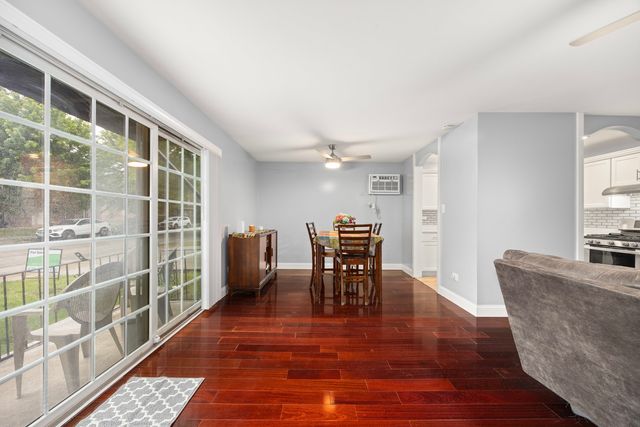 7008 Oconnell Drive 101, Chicago Ridge, IL 60415