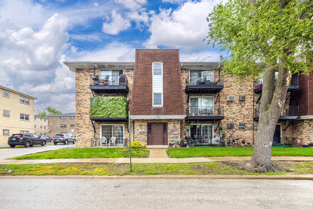 7008 Oconnell Drive 101, Chicago Ridge, IL 60415