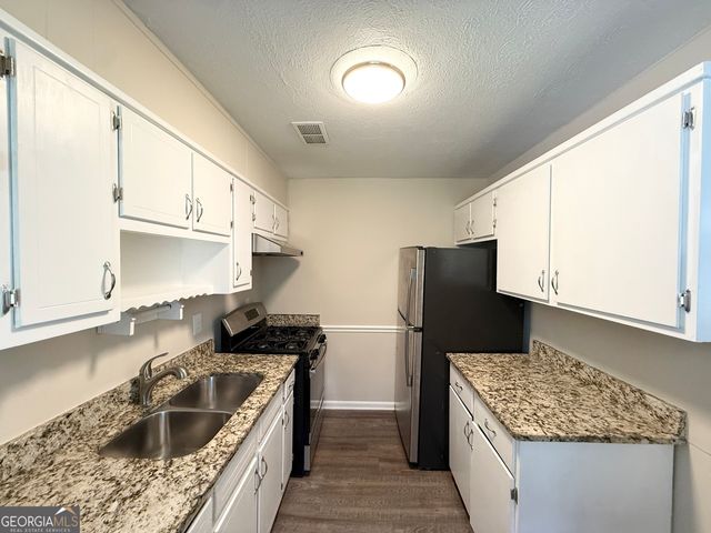1661 N Highpoint Drive, Douglasville, GA 30134