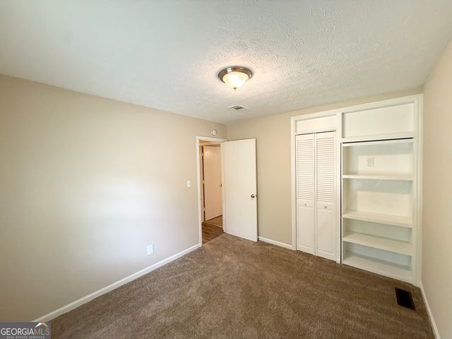 1661 N Highpoint Drive, Douglasville, GA 30134