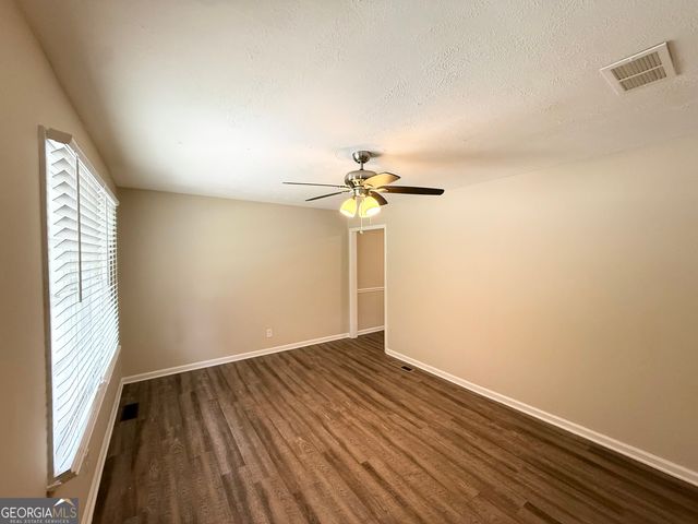 1661 N Highpoint Drive, Douglasville, GA 30134
