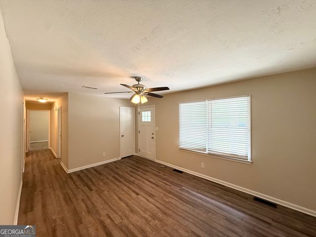 1661 N Highpoint Drive, Douglasville, GA 30134