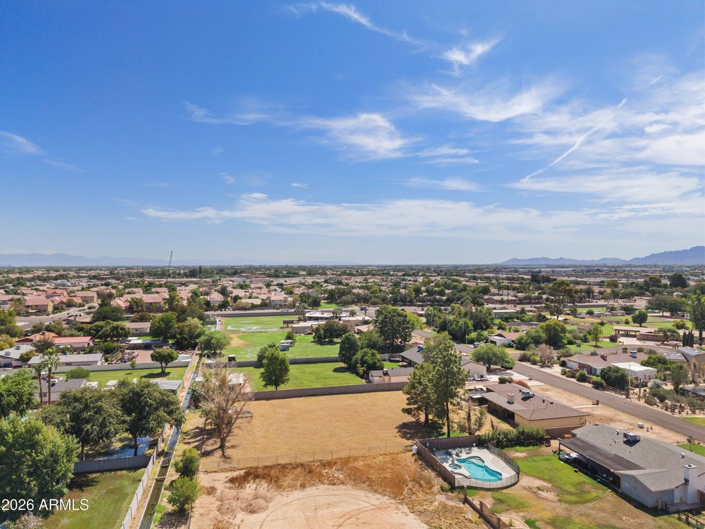 950 E REMINGTON Drive, Chandler, AZ 85286 — photo 5